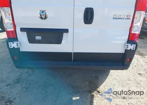 2025 Ram Promaster 2500 Tradesman High Roof 159 Wb W/Pass Seat z USA, uszkodzony, nr VIN 3C6LRVDG5SE519408